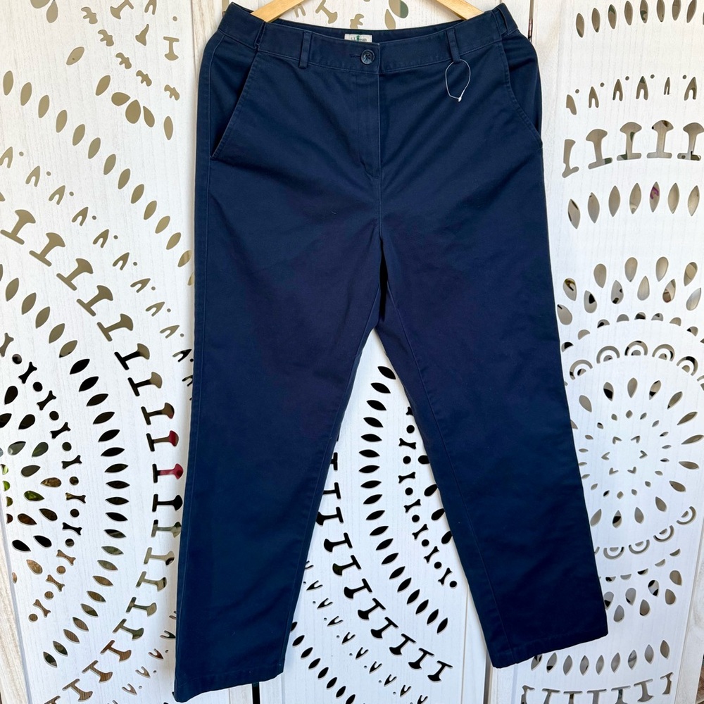 L.L. Bean Classic Fit Navy Cotton Khaki Pants 8 Reg | Hidden Stretch Waist